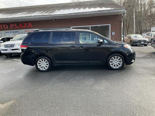 2014 Toyota Sienna LE