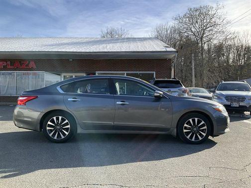 2017 Nissan Altima 2.5 SV