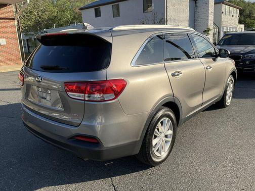 Titanium Silver 2017 Kia Sorento LX