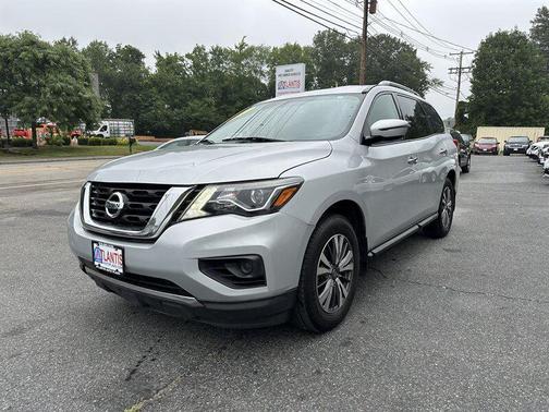 2017 Nissan Pathfinder SV