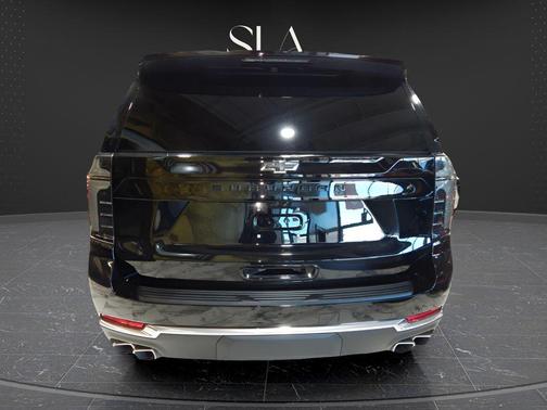 Black 2025 Chevrolet Suburban 4WD High Country