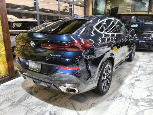 Black 2023 BMW X6 xDrive40i