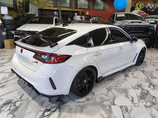 Championship White 2024 Honda Civic Type R
