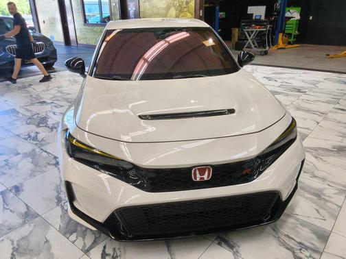 Championship White 2024 Honda Civic Type R