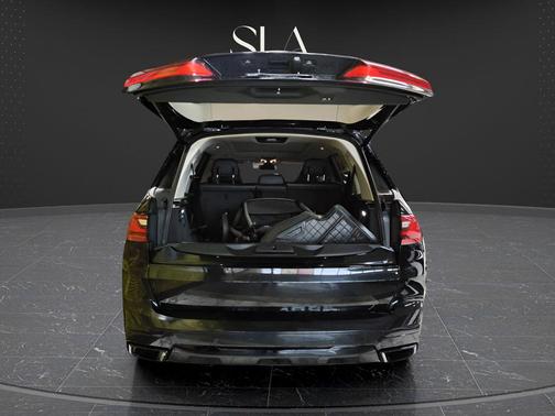 Black 2021 BMW X7 xDrive40i