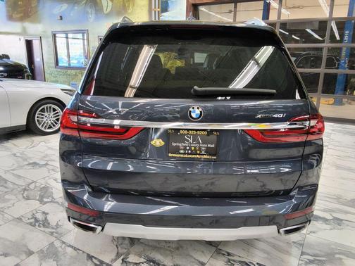 Arctic Gray Metallic 2020 BMW X7 xDrive40i