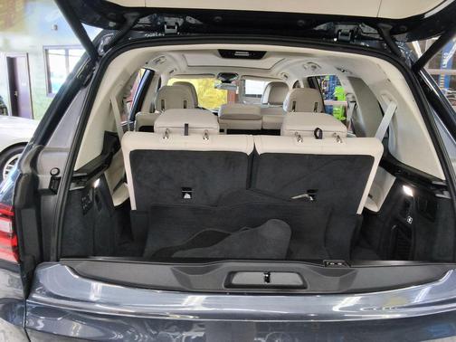 Arctic Gray Metallic 2020 BMW X7 xDrive40i