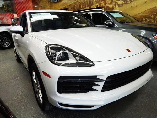 White 2024 Porsche Cayenne Cayenne
