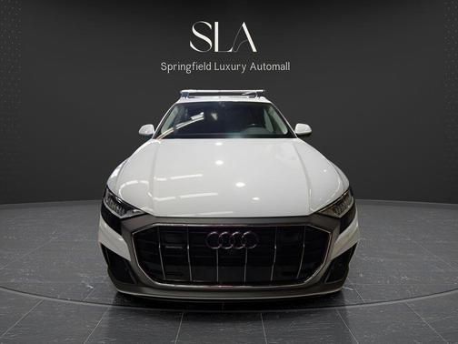 Glacier White Metallic 2023 Audi Q8 55 Premium Plus