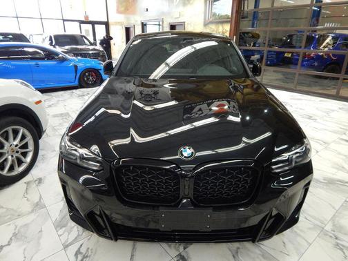 2023 BMW X4 xDrive30i