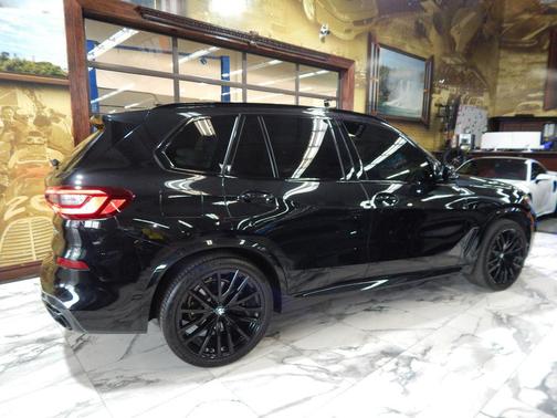Black Sapphire Metallic 2021 BMW X5 xDrive40i
