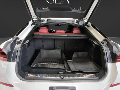 White 2022 BMW X6 xDrive40i