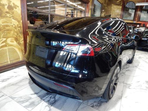 2022 Tesla Model Y Performance Dual Motor All-Wheel Drive