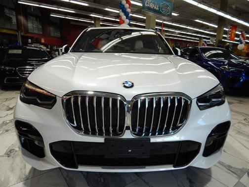 White Metallic 2022 BMW X5 xDrive40i