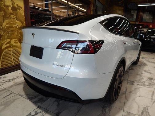 2023 Tesla Model Y Performance Dual Motor All-Wheel Drive