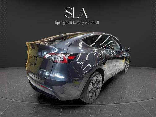 2025 Tesla Model Y Long Range Dual Motor All-Wheel Drive