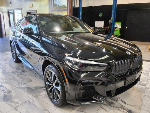 Black Sapphire Metallic 2022 BMW X6 xDrive40i