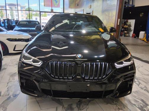 Black Sapphire Metallic 2022 BMW X6 xDrive40i