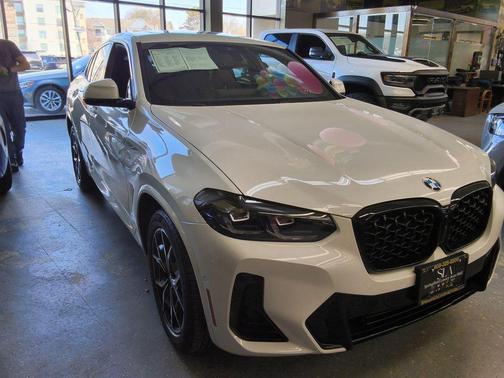 Alpine White 2023 BMW X4 xDrive30i