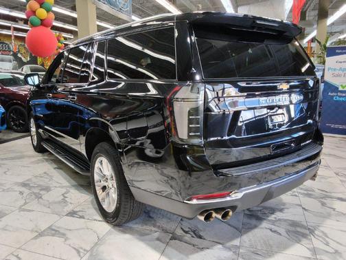 Black 2025 Chevrolet Suburban Premier