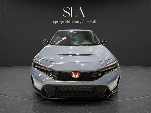 Sonic Gray Pearl 2024 Honda Civic Type R