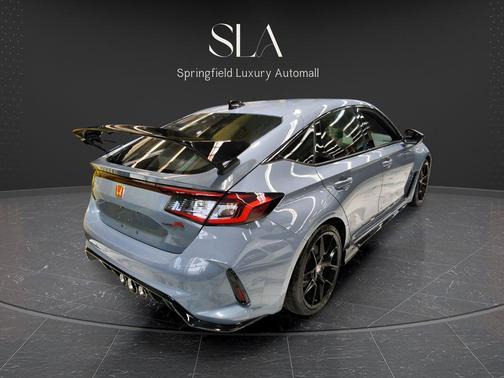 Sonic Gray Pearl 2024 Honda Civic Type R