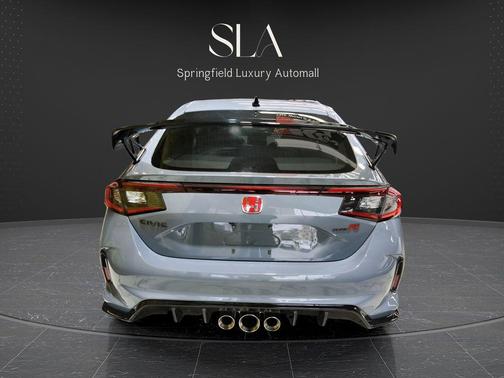 Sonic Gray Pearl 2024 Honda Civic Type R