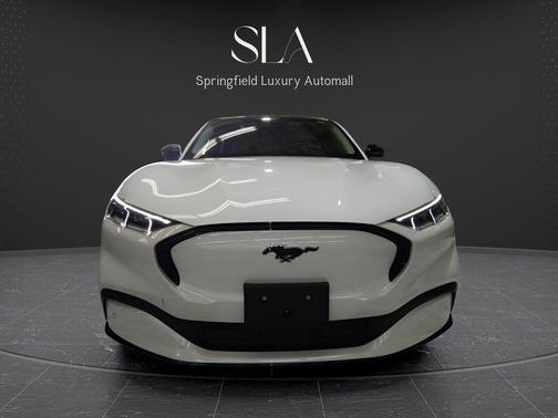Star White Metallic Tri-Coat 2023 Ford Mustang Mach-E Premium