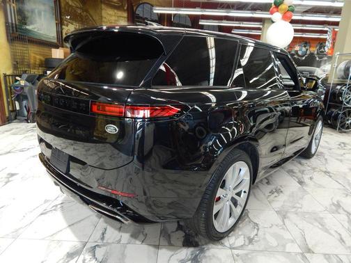 2023 Land Rover Range Rover Sport SE