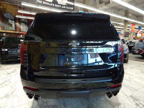 2025 Chevrolet Suburban 4WD Z71