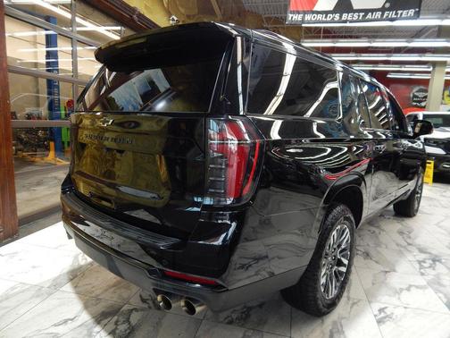 2025 Chevrolet Suburban 4WD Z71