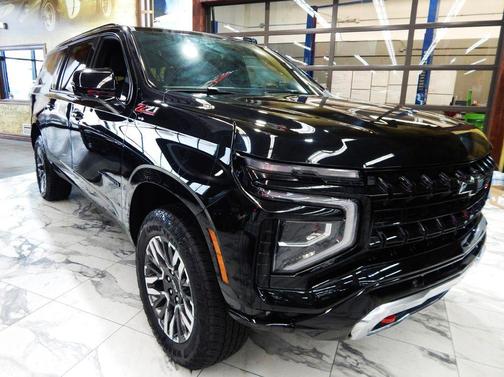 2025 Chevrolet Suburban 4WD Z71