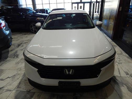 2025 Honda Accord LX 1.5T