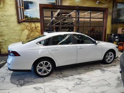 2025 Honda Accord LX 1.5T