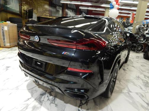 2023 BMW X6 xDrive40i