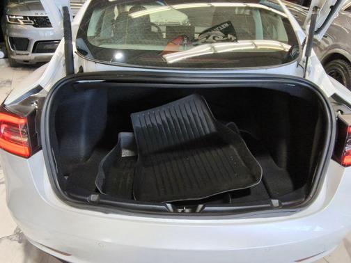 Pearl White Multi-Coat 2022 Tesla Model 3 Long Range