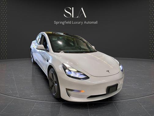 Pearl White Multi-Coat 2022 Tesla Model 3 Long Range
