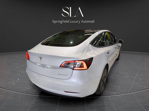 Pearl White Multi-Coat 2022 Tesla Model 3 Long Range