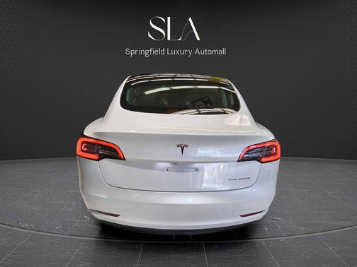 Pearl White Multi-Coat 2022 Tesla Model 3 Long Range