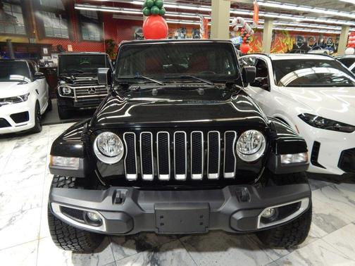 2023 Jeep Wrangler 4-Door Sahara