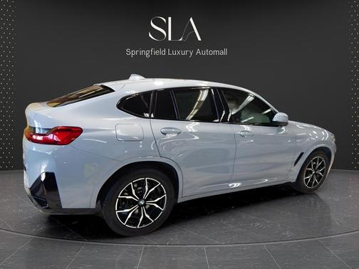 2023 BMW X4 xDrive30i