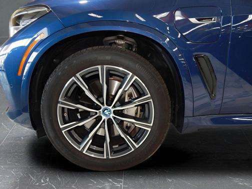 Carbon Black Metallic 2023 BMW X5 xDrive40i
