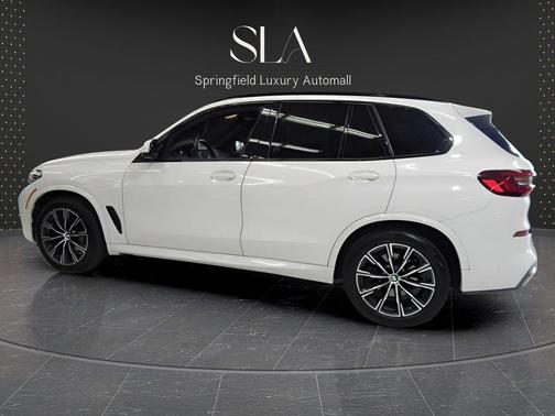 Mineral White Metallic 2021 BMW X5 xDrive40i