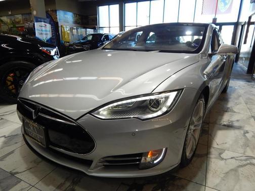 2015 Tesla Model S 