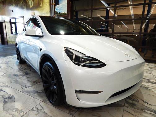 2023 Tesla Model Y Long Range Dual Motor All-Wheel Drive