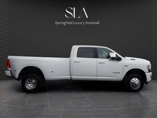 Diamond Black Crystal Pearlcoat 2024 RAM 3500 Laramie Mega Cab 4x4 6'4' Box