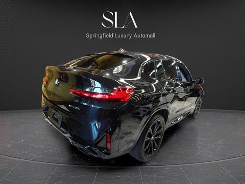 Black 2024 BMW X4 xDrive30i