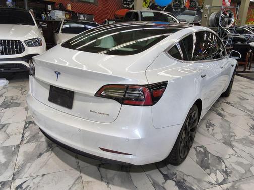 Pearl White Multi-Coat 2020 Tesla Model 3 Long Range