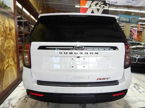2024 Chevrolet Suburban RST
