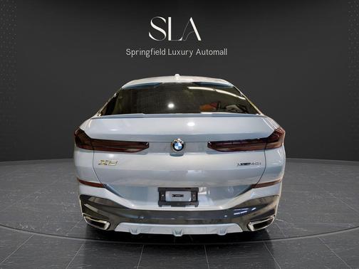 Gray Metallic 2026 BMW X6 xDrive40i